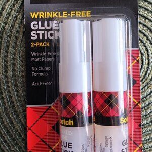 Scotch glue sticks unit with free gifts